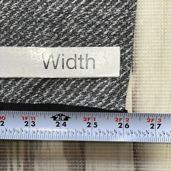 Lululemon Women's Scarf Vest Grey Snaps Arm Holes - Picture 8 of 9